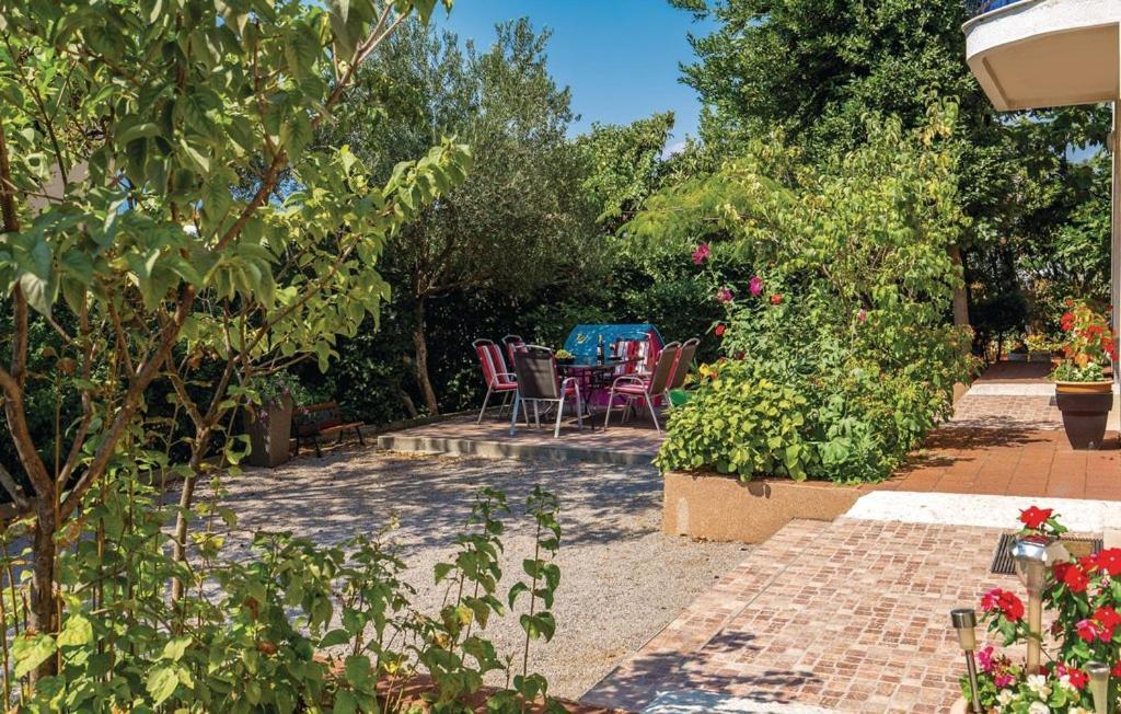 Rooms Croatia With Parking, Kitchen And Dining Area For Guests Rijeka Exterior photo